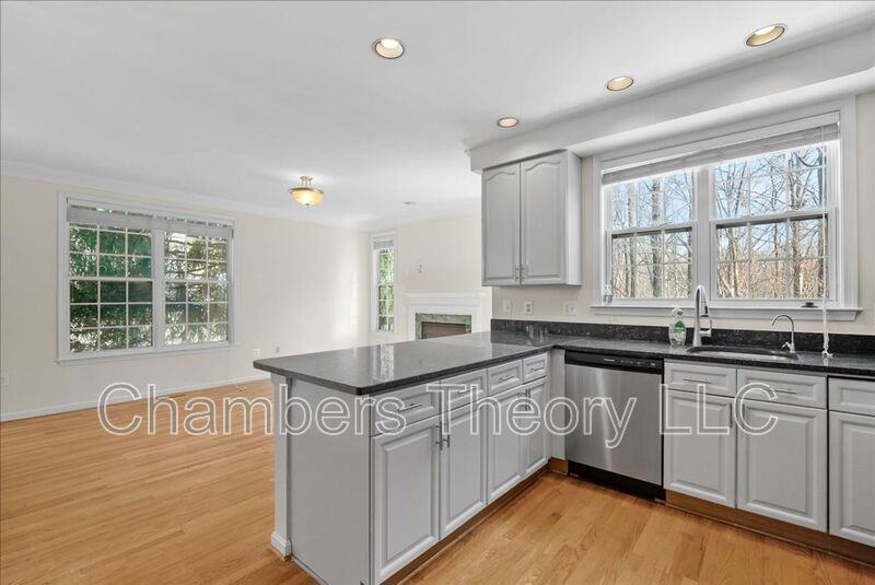 6254 Taliaferro Way - Photo 7 of 33