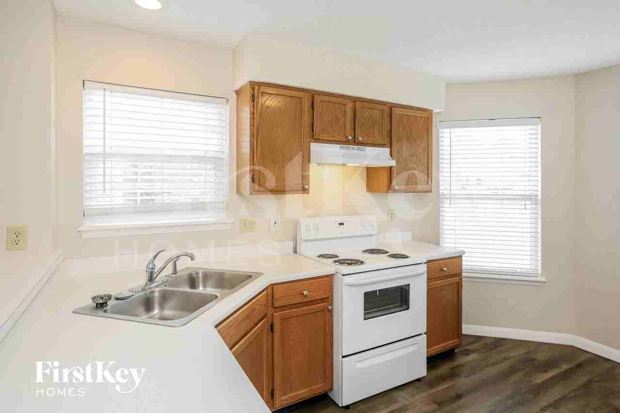 10860 Washington Bay Dr - Photo 5 of 15