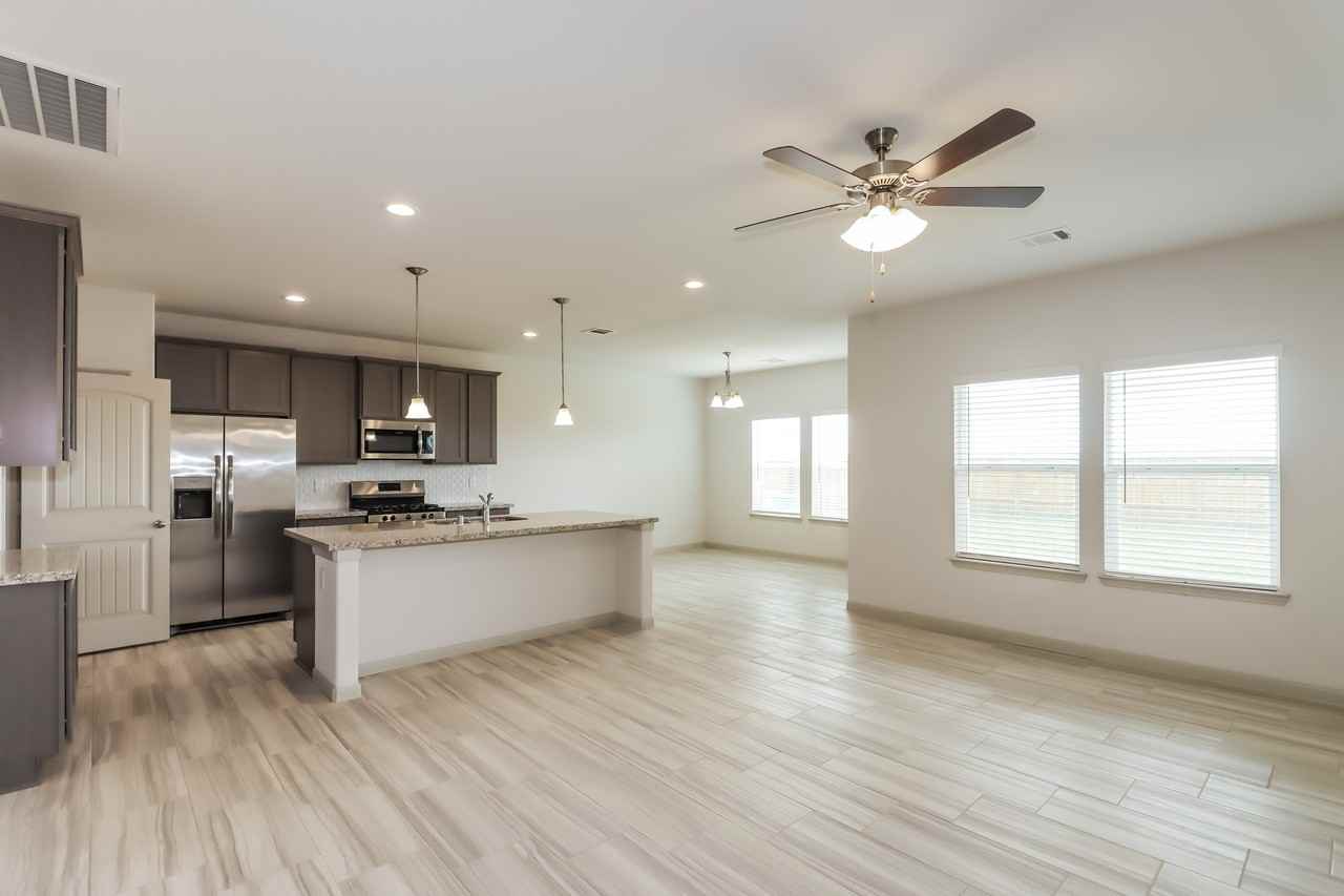 7935 Cypress Country Dr - Photo 7 of 28