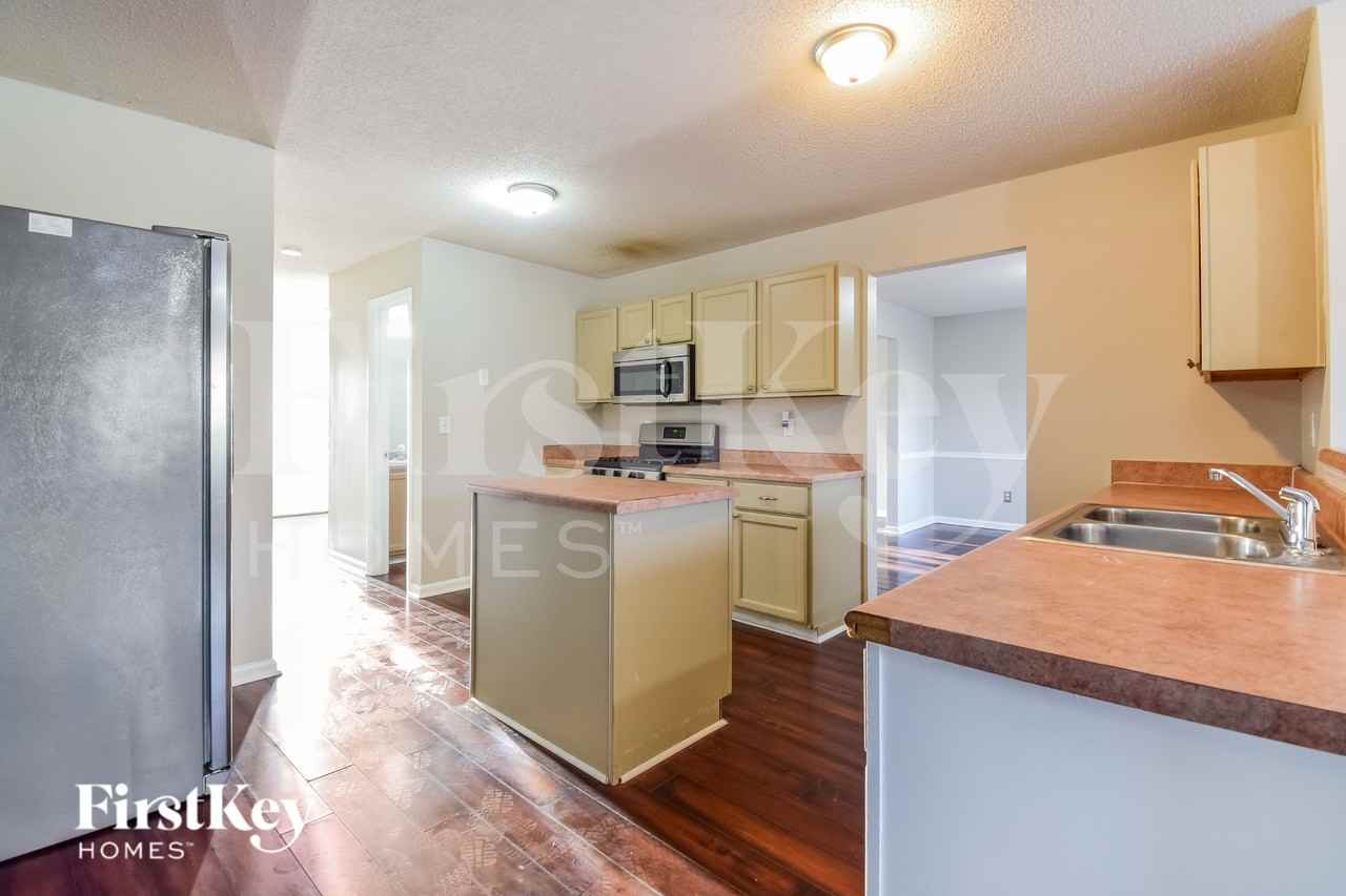 3632 Salem Glen Rd - Photo 6 of 16