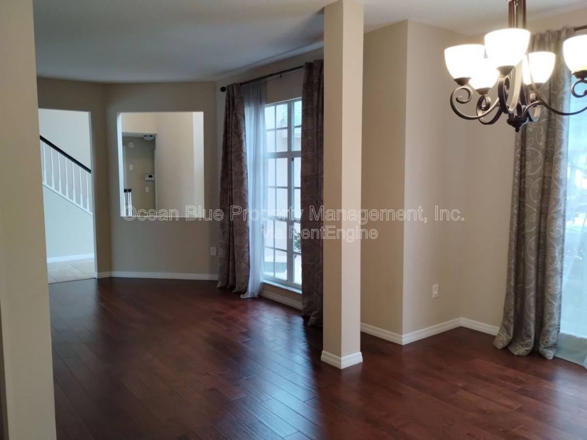 27217 Breakers Dr - Photo 5 of 10