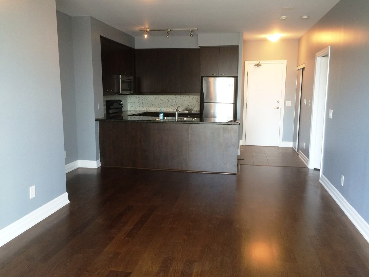 St Clair Ave W & Bathurst St #805 - Photo 5 of 11