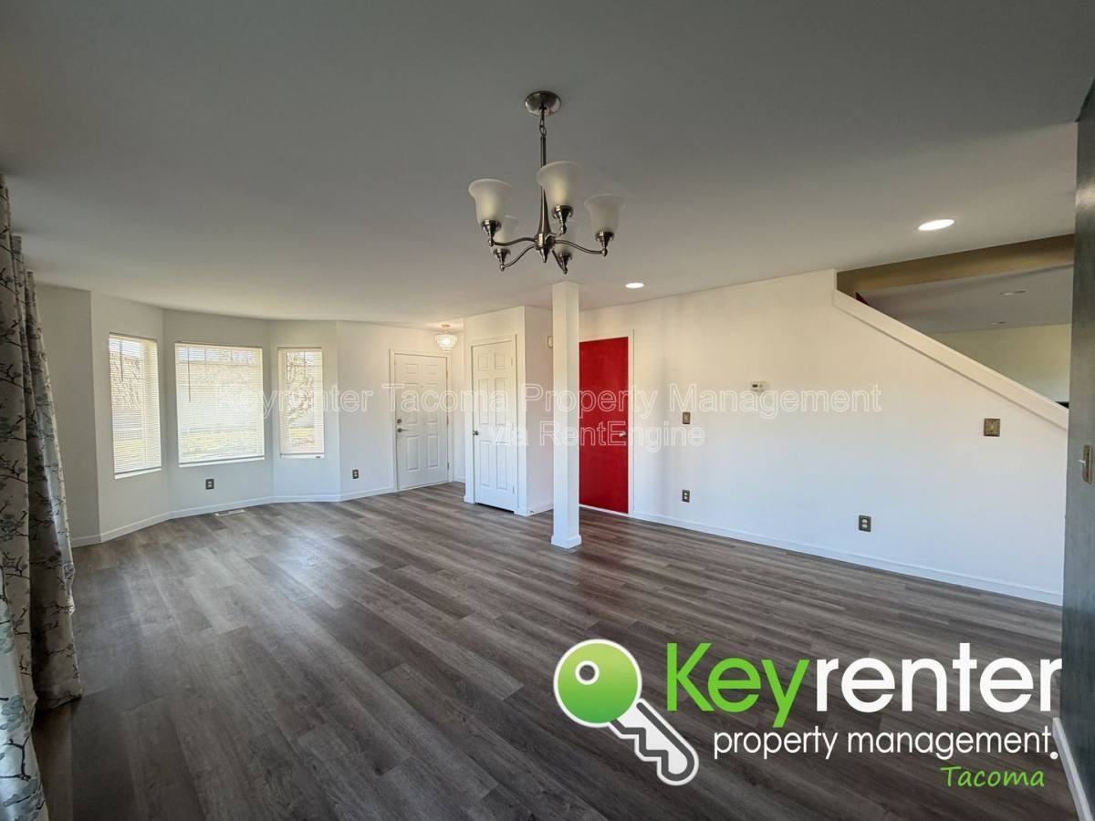 403 Rudnick Ct Nw - Photo 2 of 10
