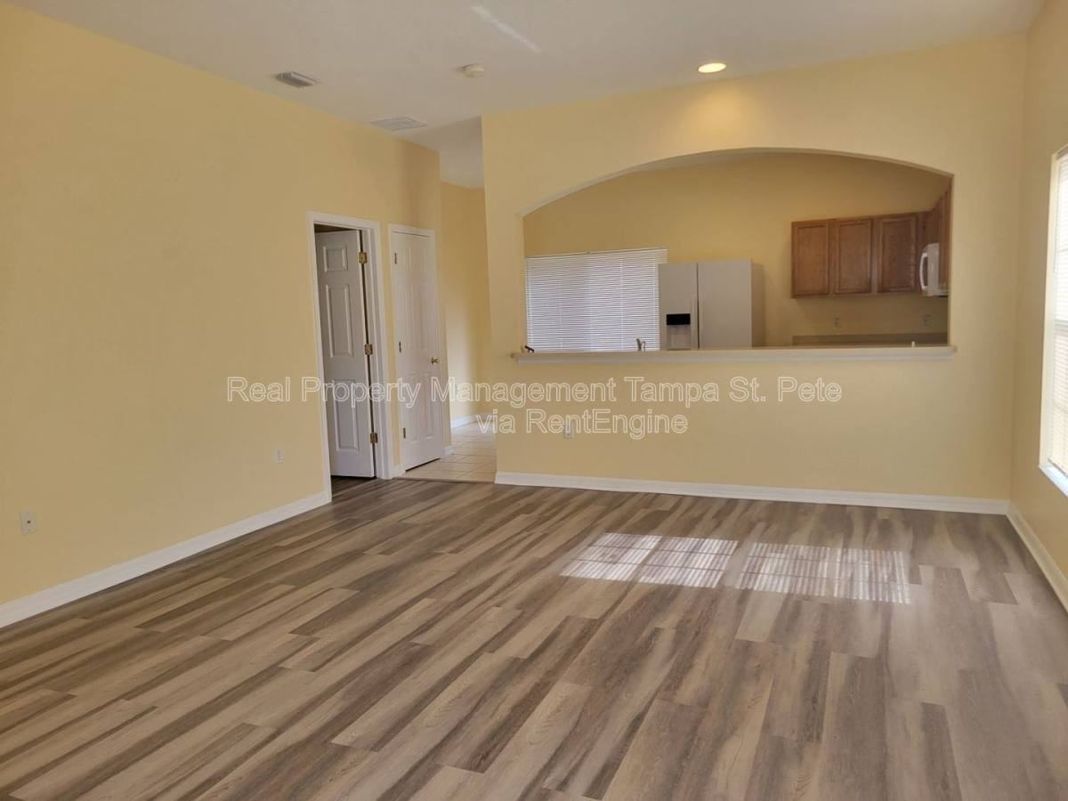 7784 75th St N - Photo 3 of 10