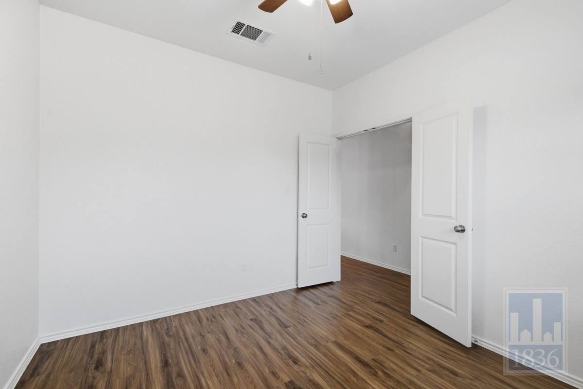 5812 Bellissima Way - Photo 3 of 10