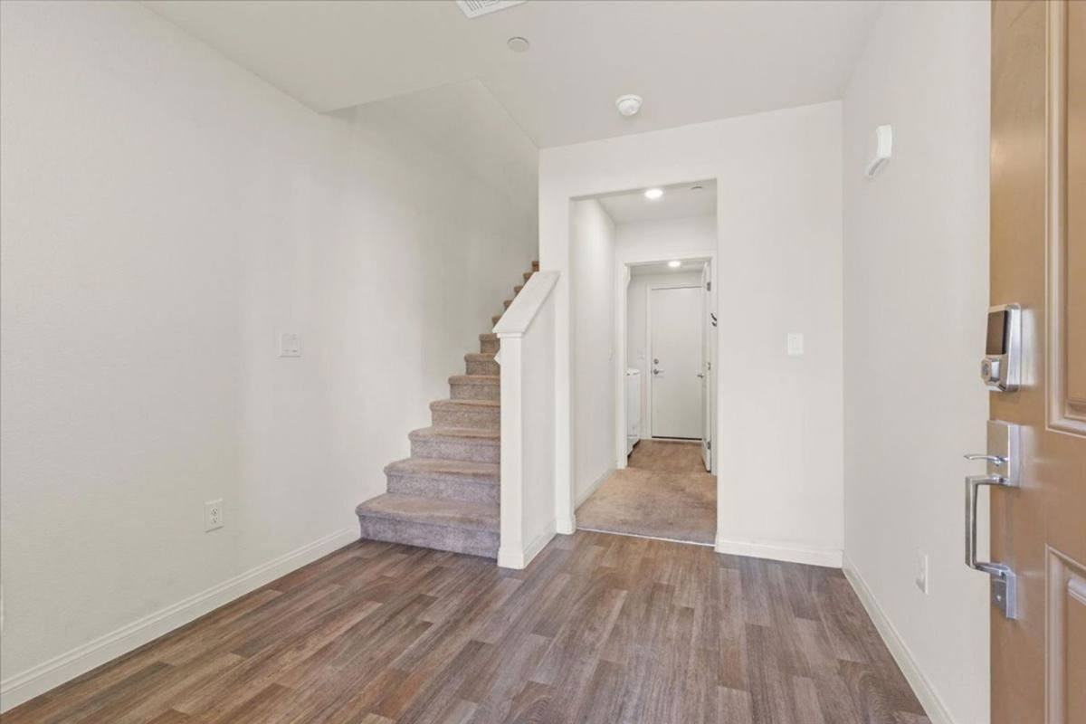 2628 Blazing Blue Ave #1 - Photo 3 of 10