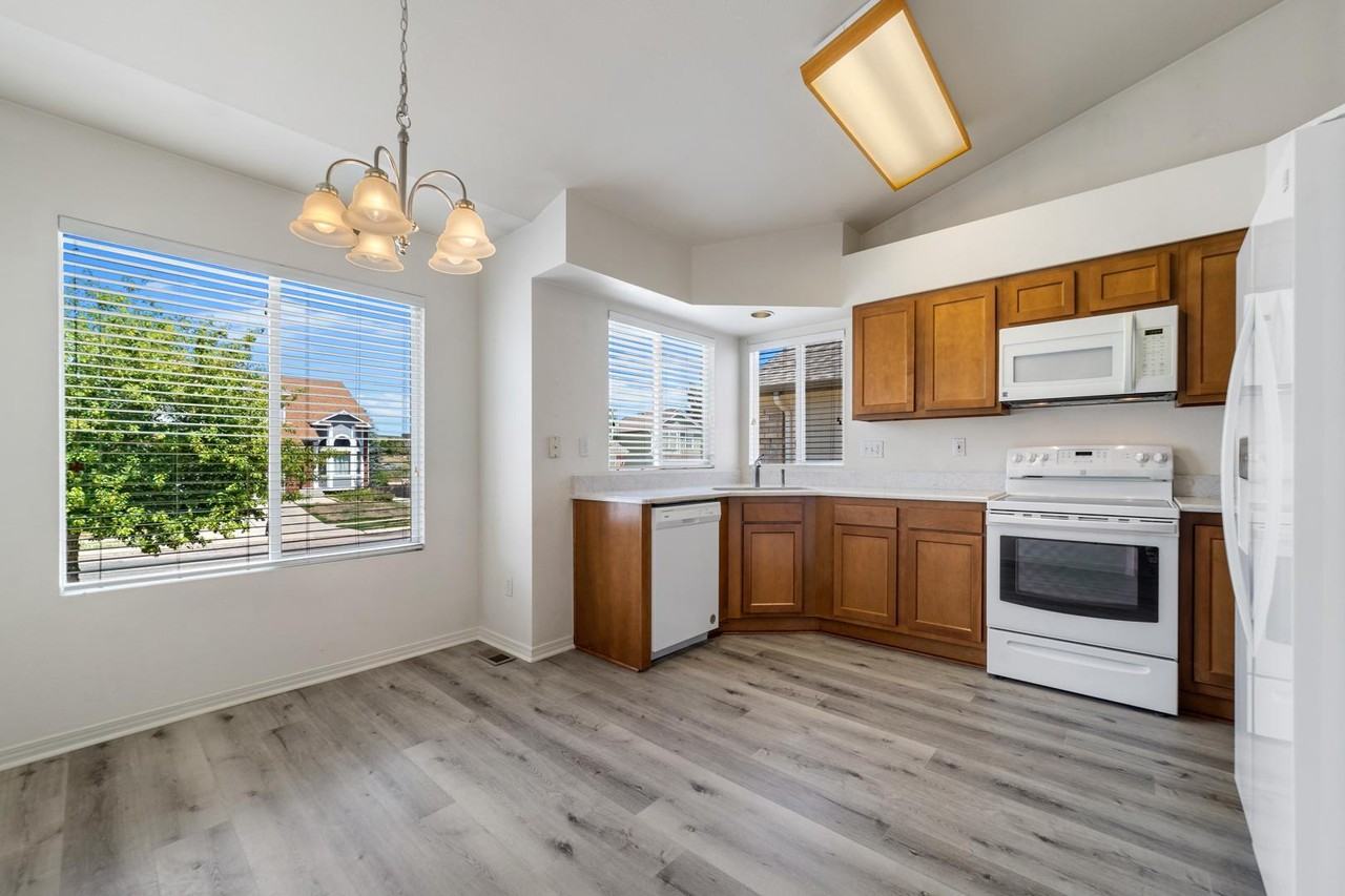 9288 Prairie Clover Dr - Photo 6 of 41