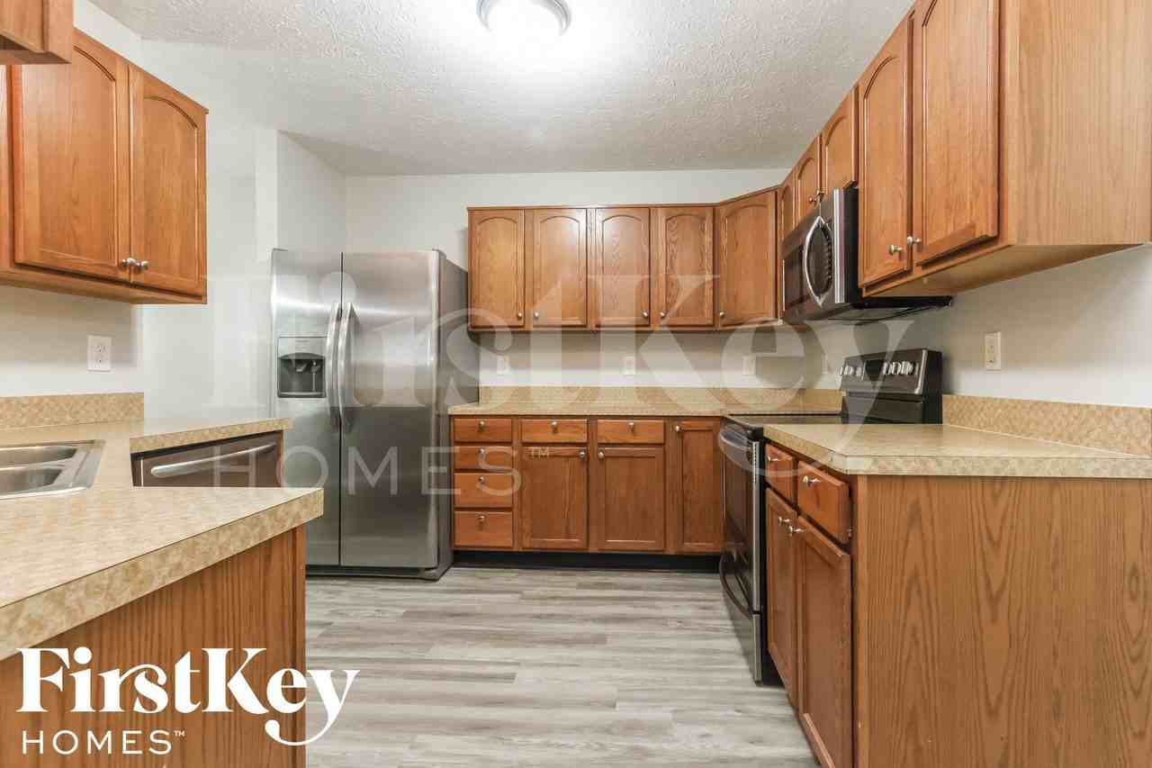 10431 Wintergreen Way - Photo 6 of 15