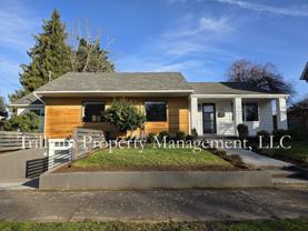 7020 Ne 17th Ave - Photo 1 of 1