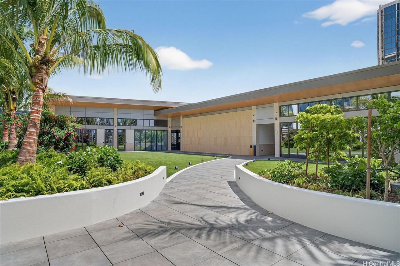 1500 Rycroft St #1704R - Photo 6 of 16