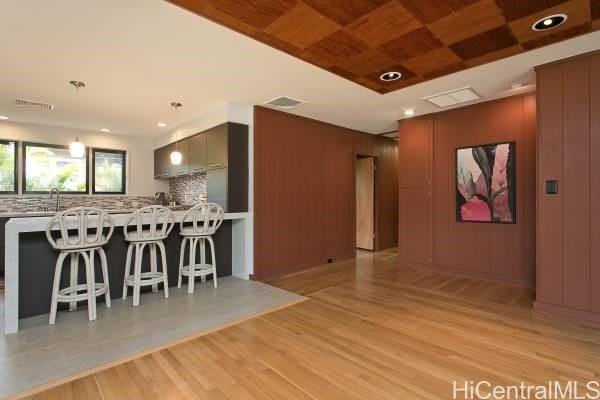 4103 Kahala Ave - Photo 2 of 13