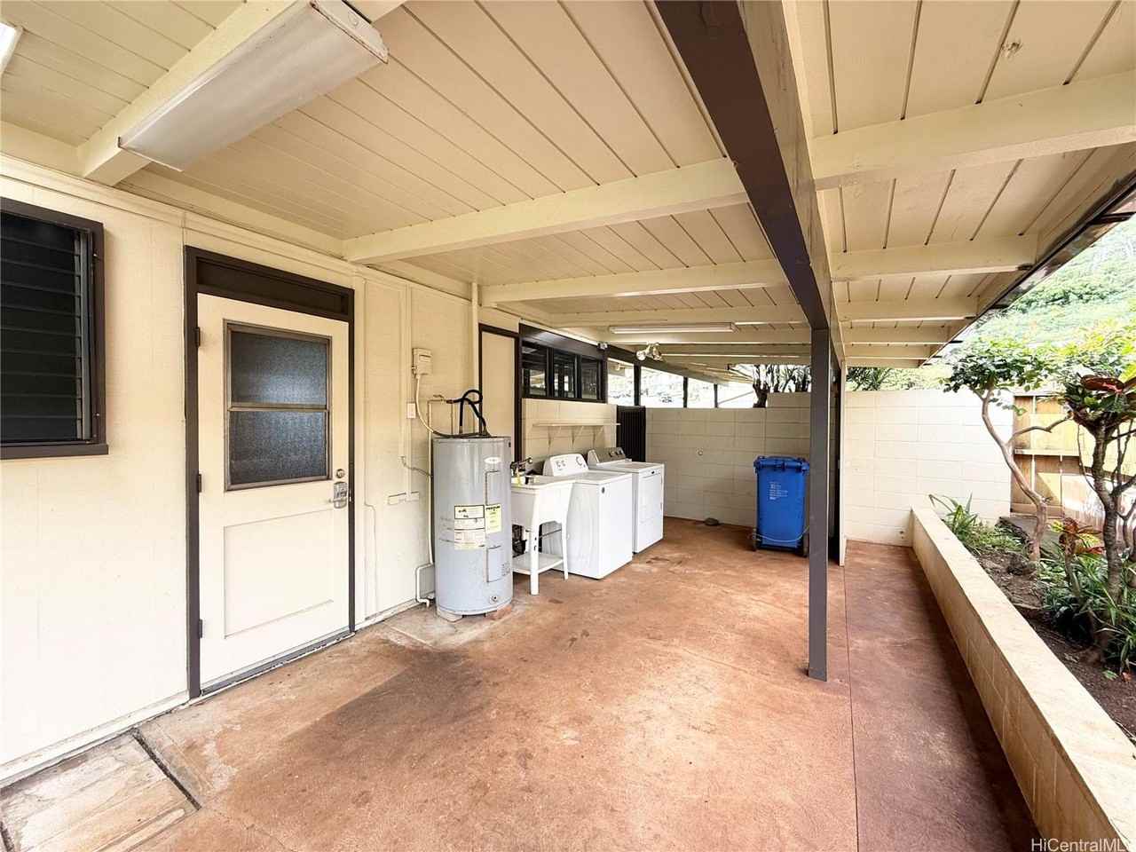 5147 Kilauea Ave - Photo 6 of 19