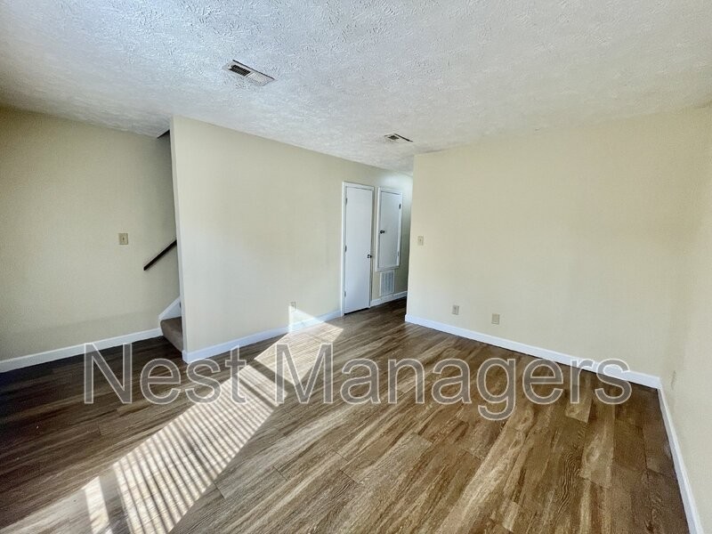 5848 Aftonshire Dr - Photo 3 of 12