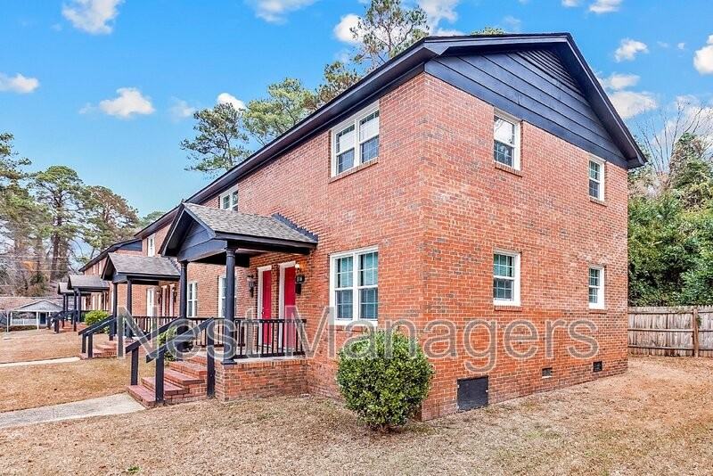 816 Pilot Ave - Photo 2 of 17