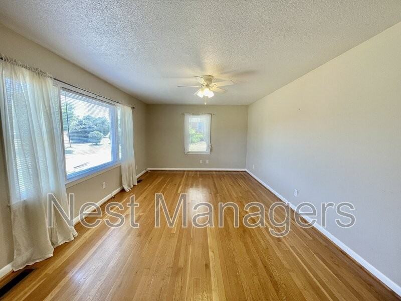 621 Welsh Pl - Photo 2 of 27