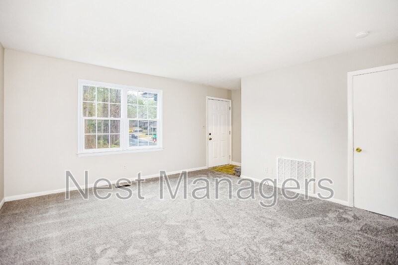 828 Pilot Ave - Photo 2 of 16