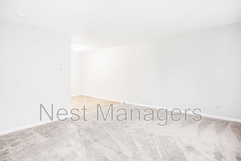 828 Pilot Ave - Photo 3 of 16