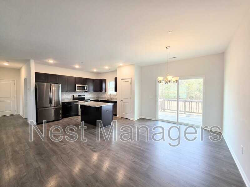 245 Southern Pl - Photo 3 of 18