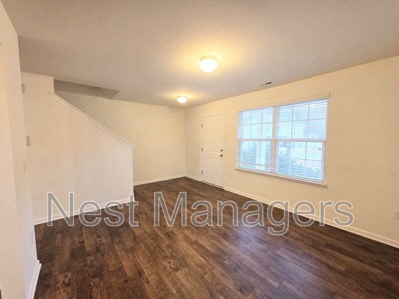 331 Botanical Ct - Photo 3 of 26