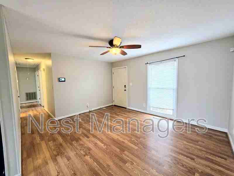 4602 Gardenwood Ct - Photo 3 of 16