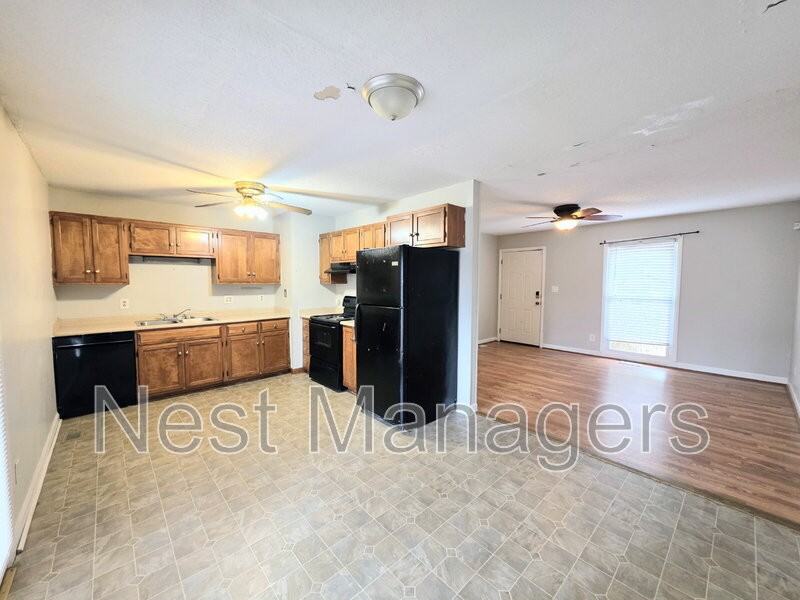4602 Gardenwood Ct - Photo 4 of 16