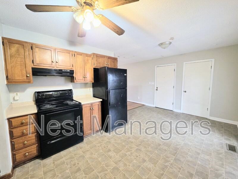 4602 Gardenwood Ct - Photo 5 of 16