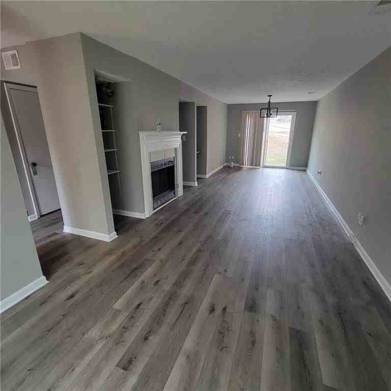 3679 Blackshear Ct - Photo 4 of 14