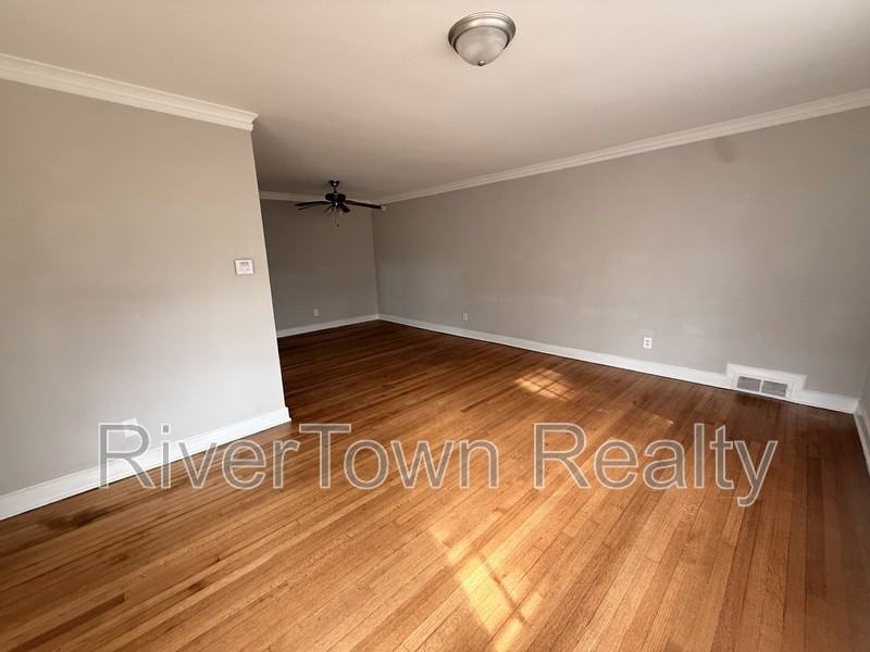 3558 Poplar Ave - Photo 2 of 14