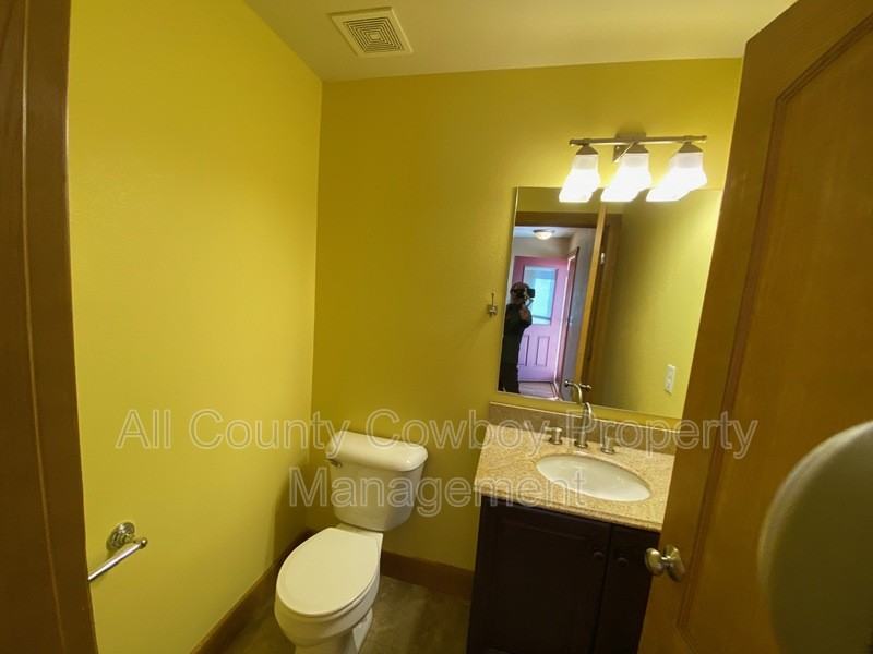 4123 Moraine St - Photo 3 of 15