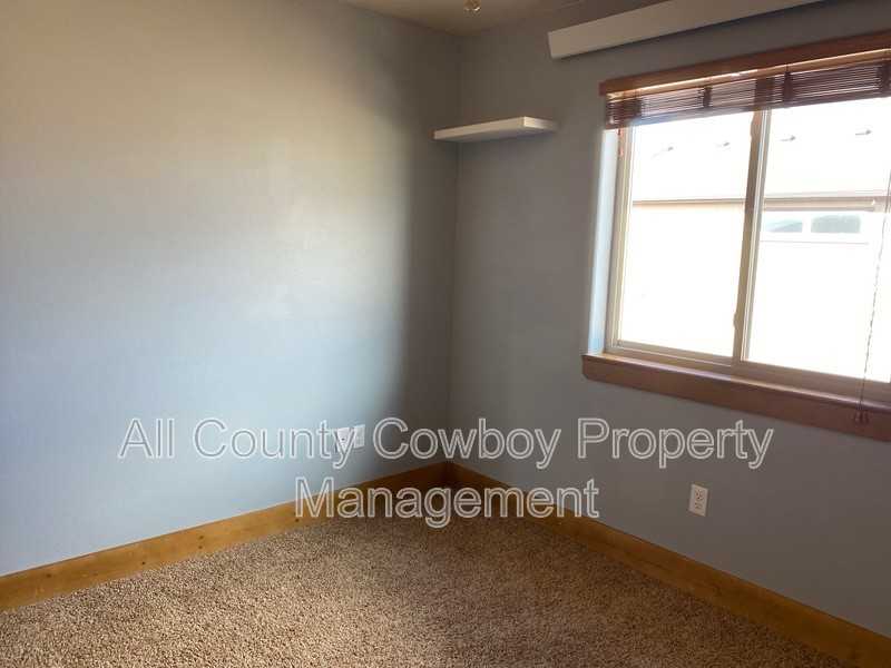 4123 Moraine St - Photo 7 of 15