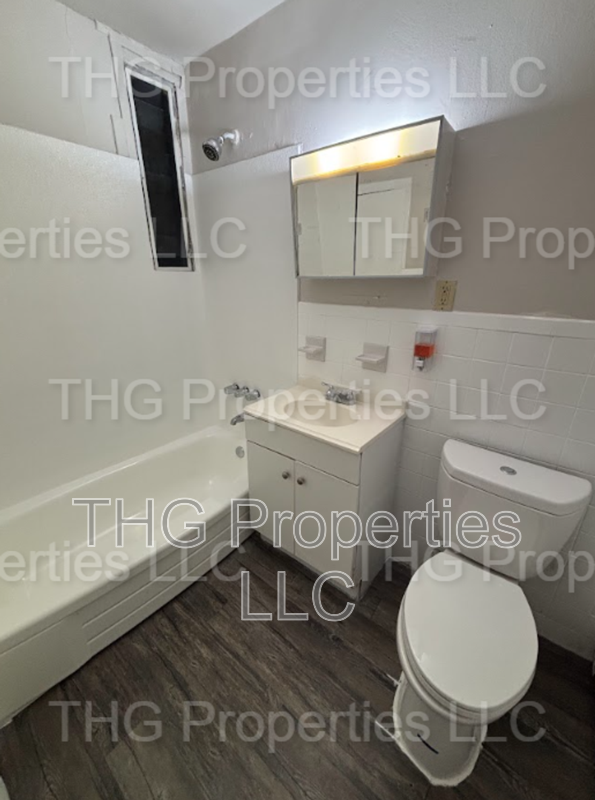 259 Reynolds Ter #A5 - Photo 2 of 5