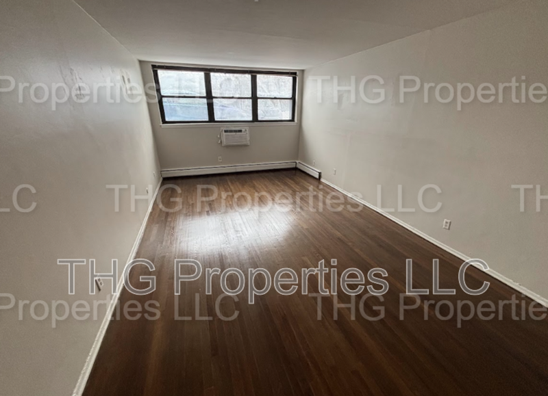 259 Reynolds Ter #A5 - Photo 4 of 5