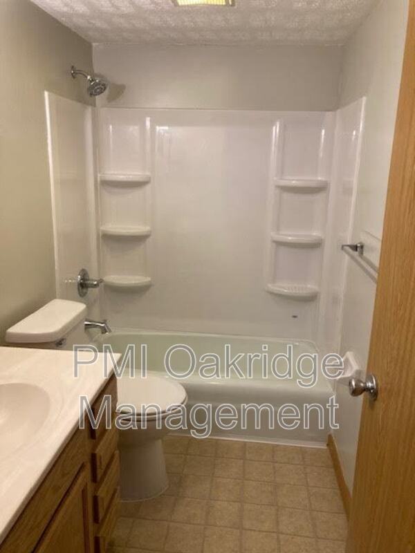 1112 W Main St #8 - Photo 4 of 16