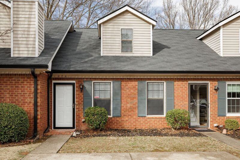 474 Huntington Rd - Photo 2 of 20