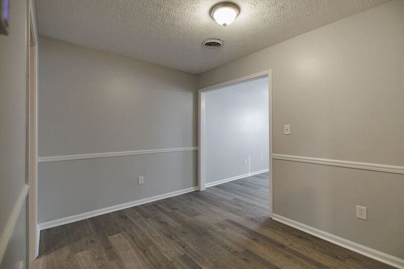 474 Huntington Rd - Photo 7 of 20