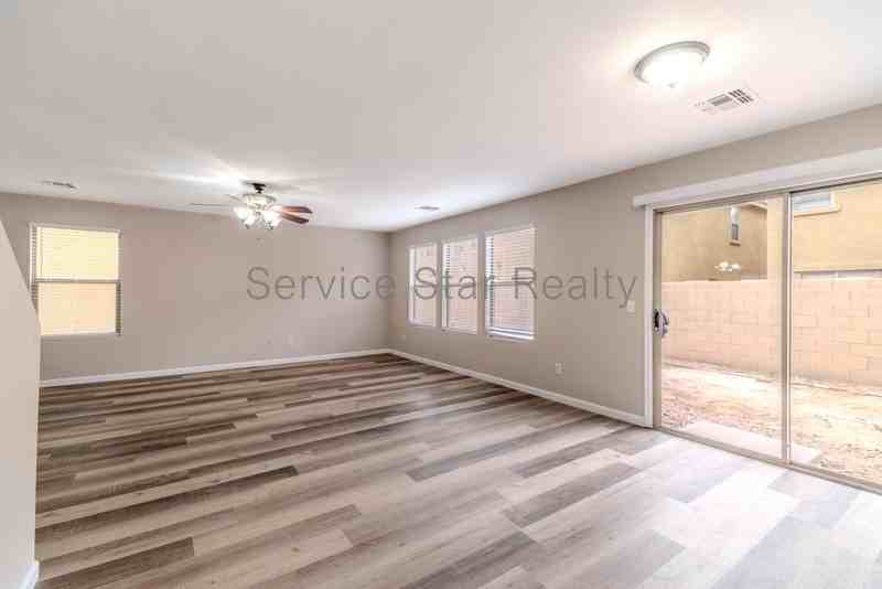 9425 W Wilshire Ave - Photo 6 of 31