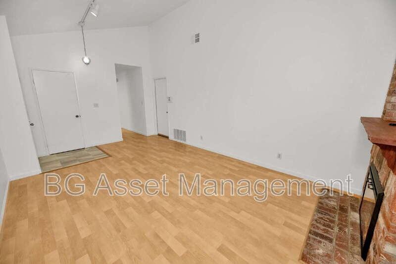 4485 Norocco Cir - Photo 3 of 33