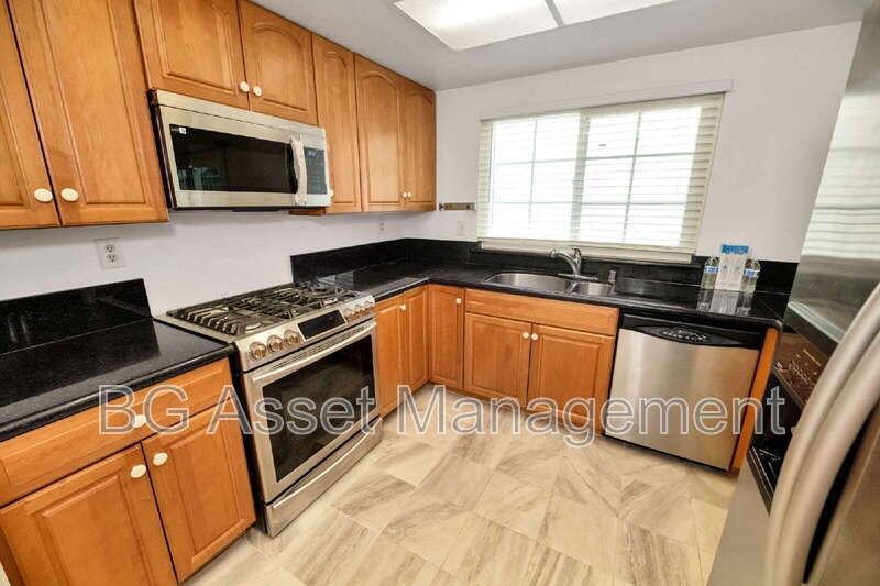 4485 Norocco Cir - Photo 5 of 33