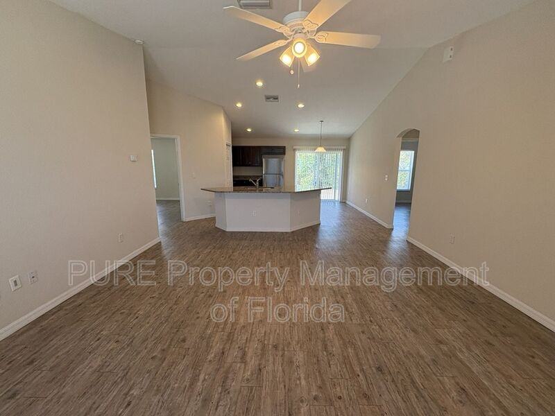 12794 Swavenue Rd - Photo 7 of 50