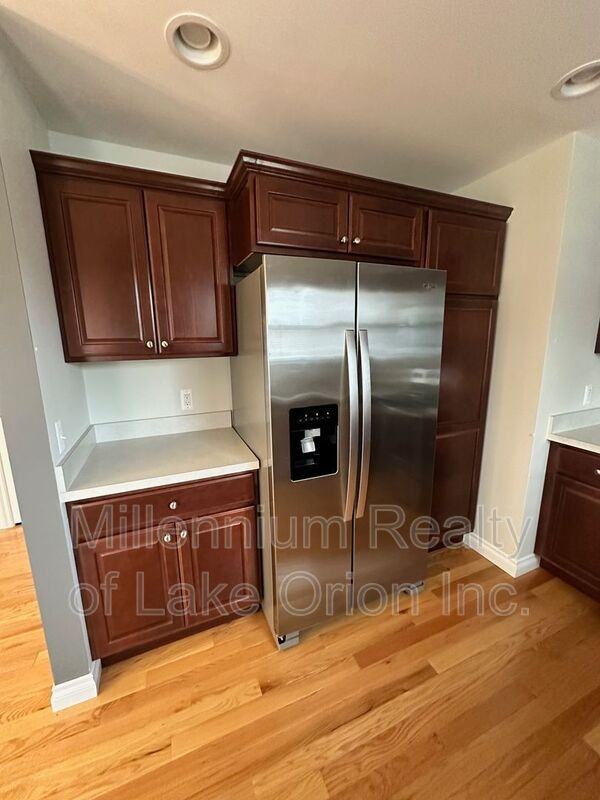 2 Pleasant St - Photo 3 of 18