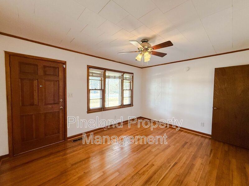 2109 Sapona Rd - Photo 3 of 15