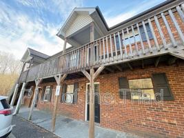 featured image of 1600 Oak Croft Ct #A