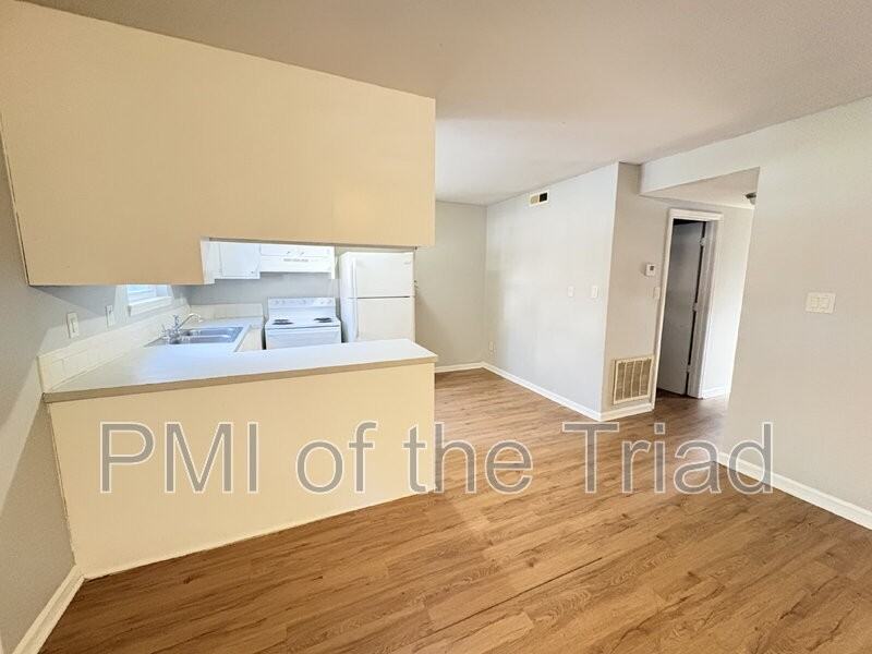 1600 Oak Croft Ct #A - Photo 3 of 26