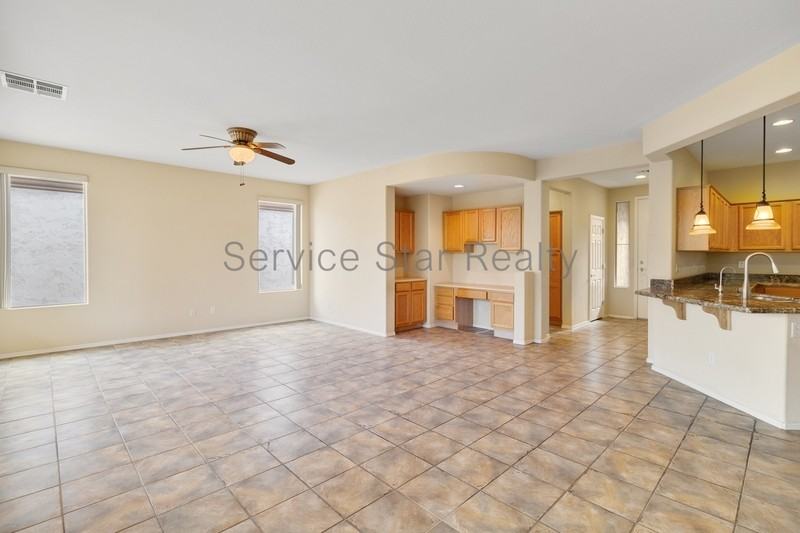 4246 E Mia Ln - Photo 3 of 20