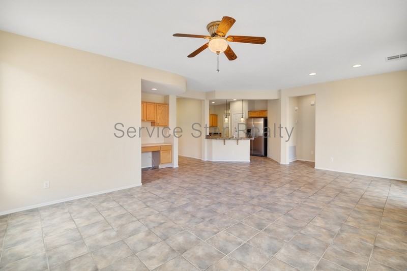 4246 E Mia Ln - Photo 5 of 20