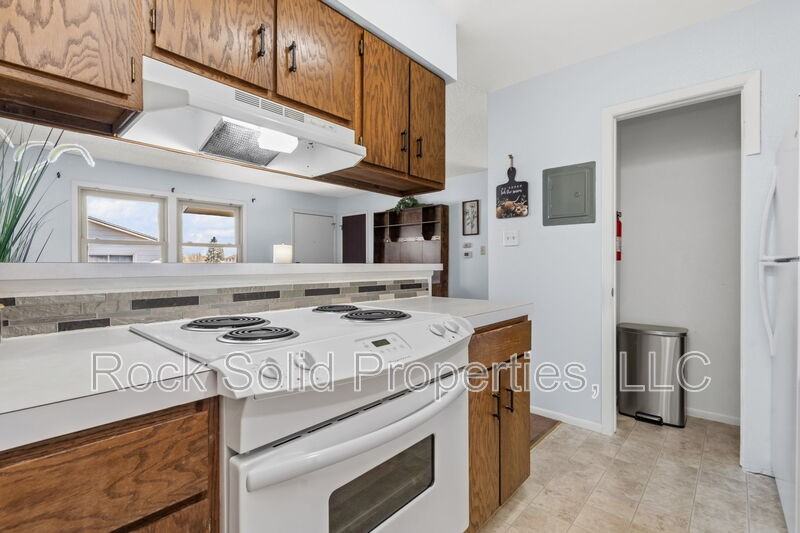 1502 Trent Ct #C208 - Photo 6 of 13