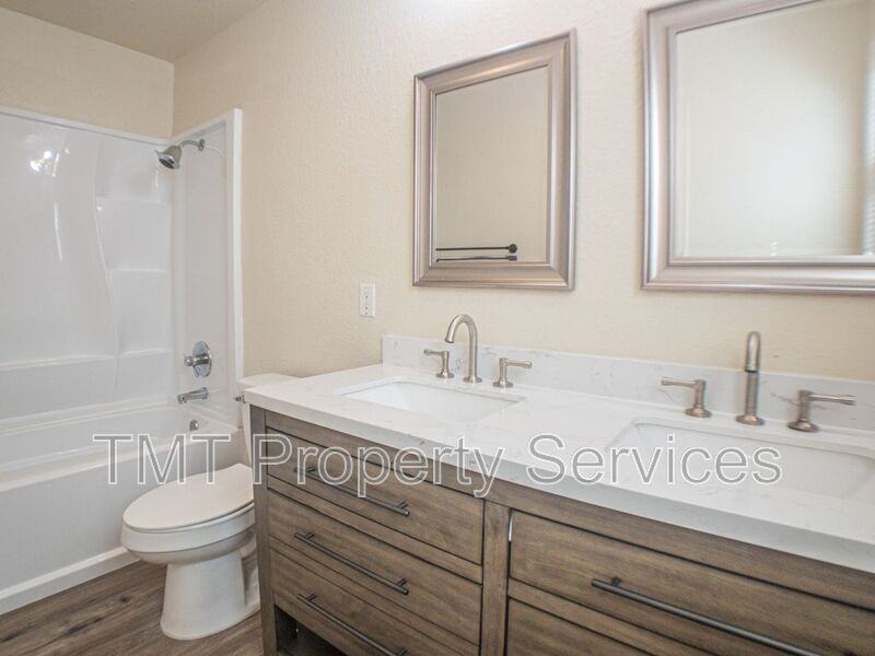 4300 Middlebury Way - Photo 7 of 19