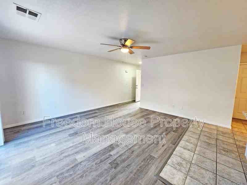 670 Bourbon St - Photo 6 of 41