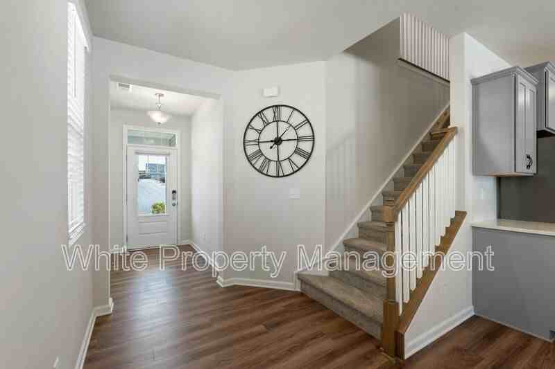 4743 Darcey Way - Photo 3 of 33