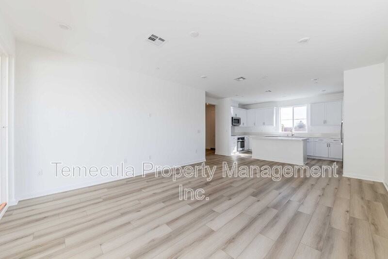 31374 Lolite Dr - Photo 4 of 15